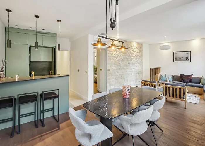 Luxury In The Heart Of St Germain A/C 3 Bedroom Outdoor